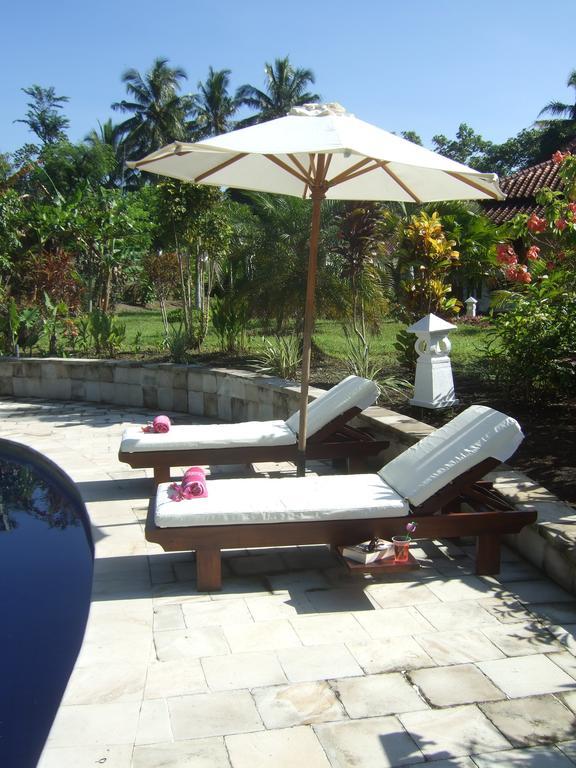 Guesthouse Rumah Senang Kalibaru Εξωτερικό φωτογραφία