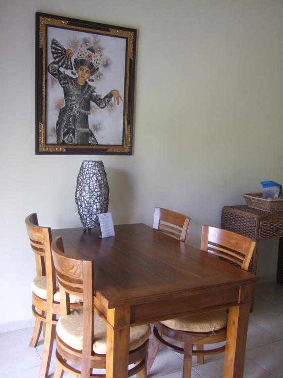 Guesthouse Rumah Senang Kalibaru Εξωτερικό φωτογραφία