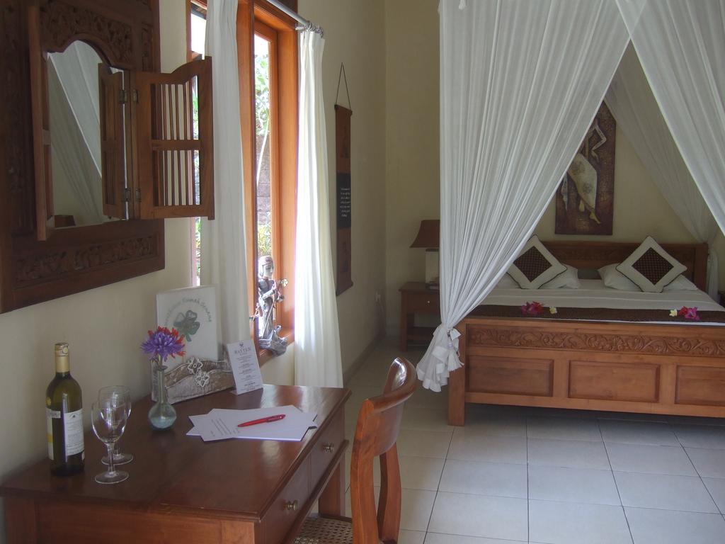 Guesthouse Rumah Senang Kalibaru Εξωτερικό φωτογραφία