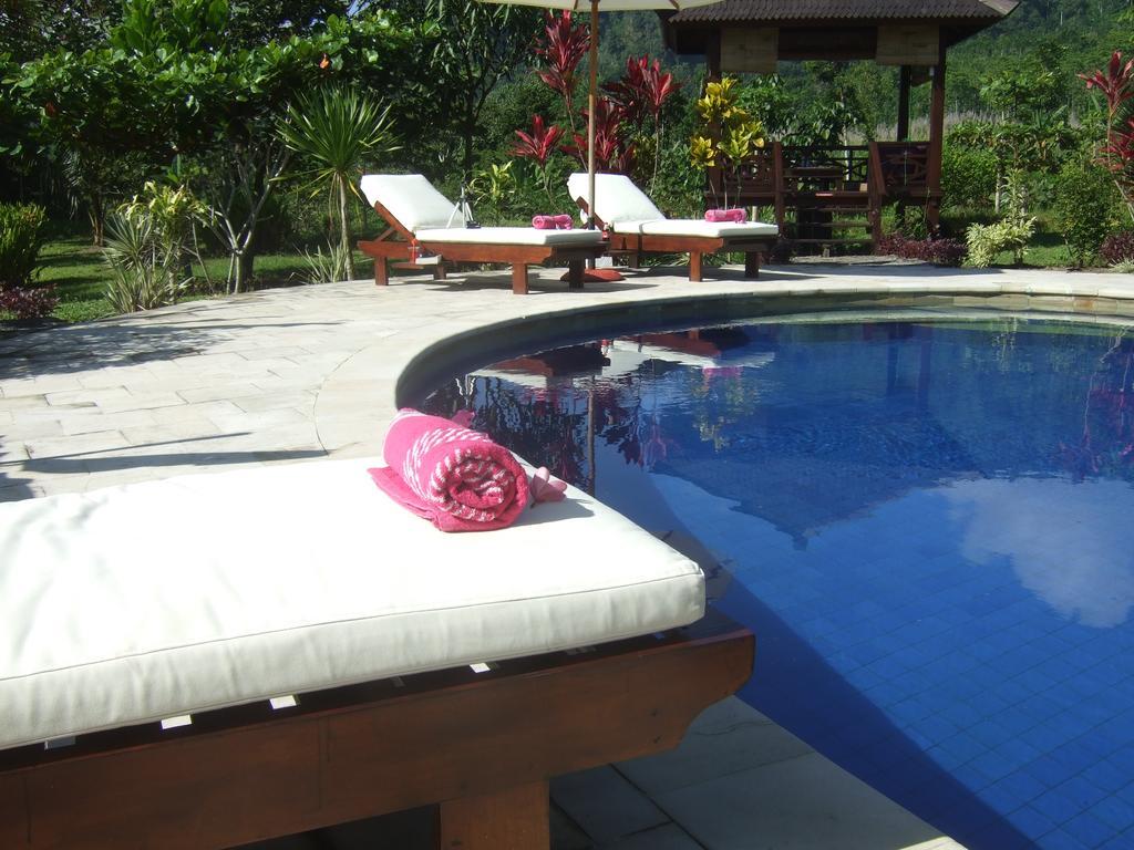 Guesthouse Rumah Senang Kalibaru Εξωτερικό φωτογραφία