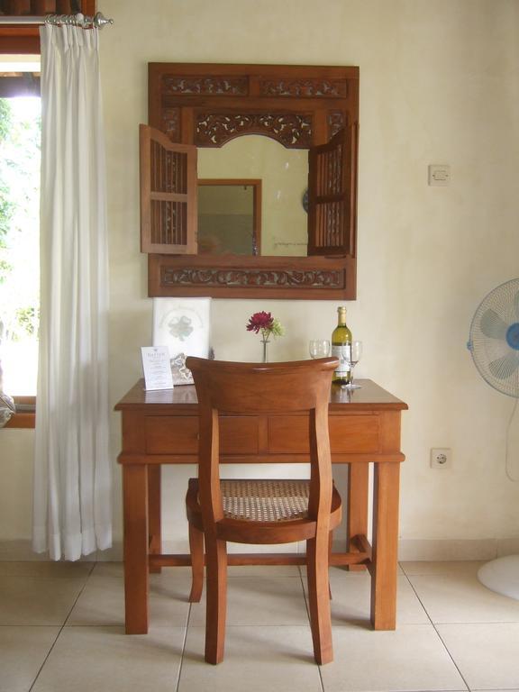 Guesthouse Rumah Senang Kalibaru Εξωτερικό φωτογραφία