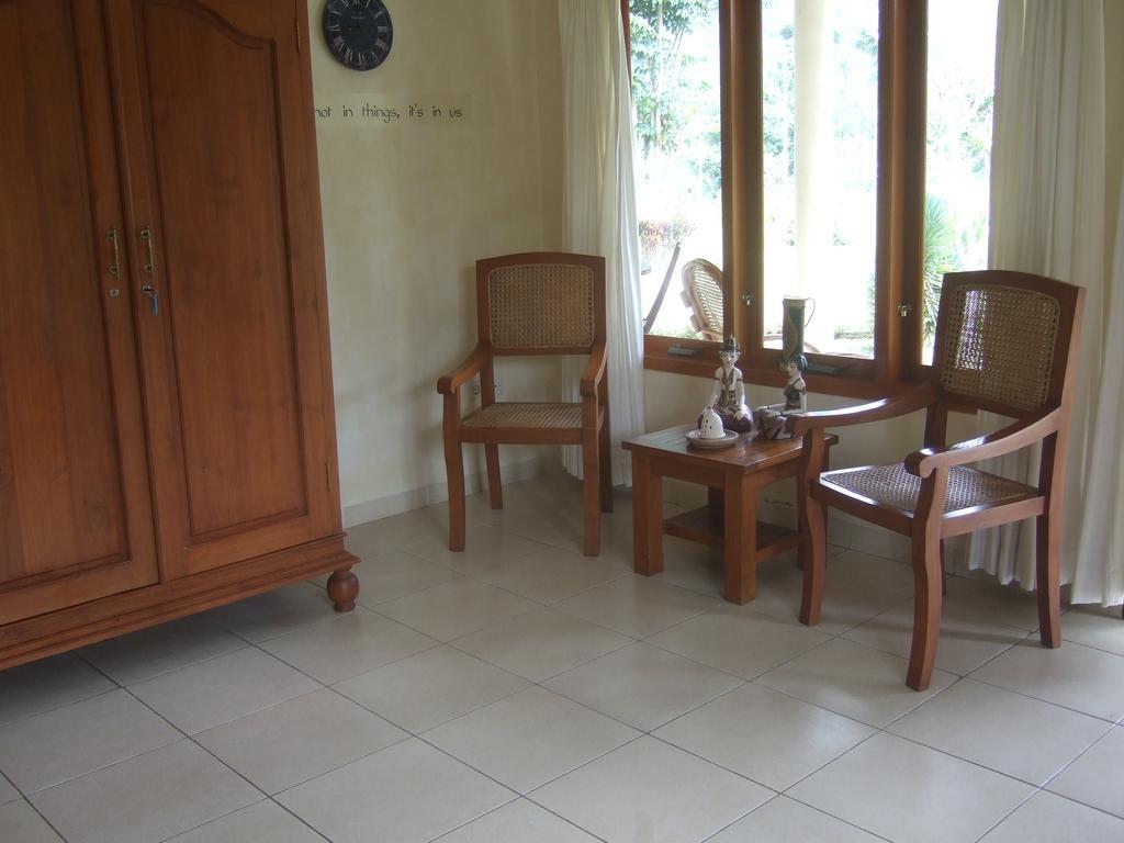 Guesthouse Rumah Senang Kalibaru Εξωτερικό φωτογραφία